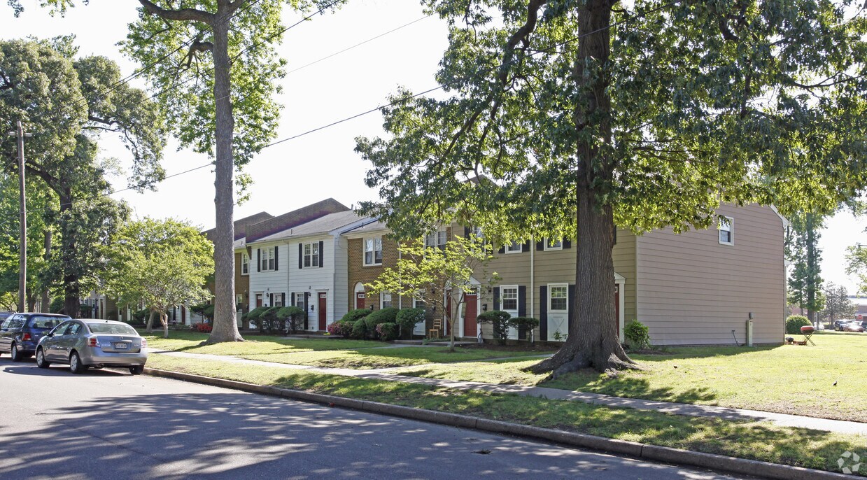 Buckingham Townhomes Norfolk, VA