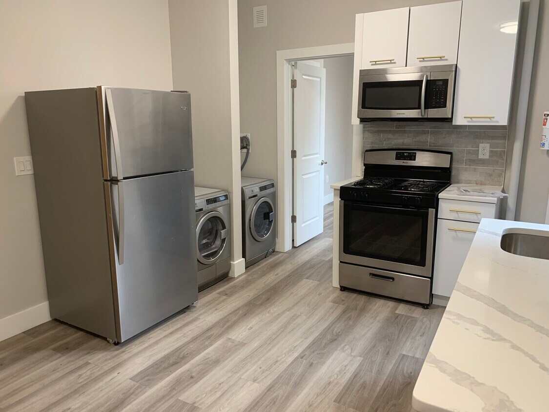Foto principal - 5311 Palisade Ave