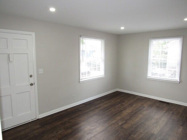 Foto del edificio - North Nashville 3 bedroom home with renovations!