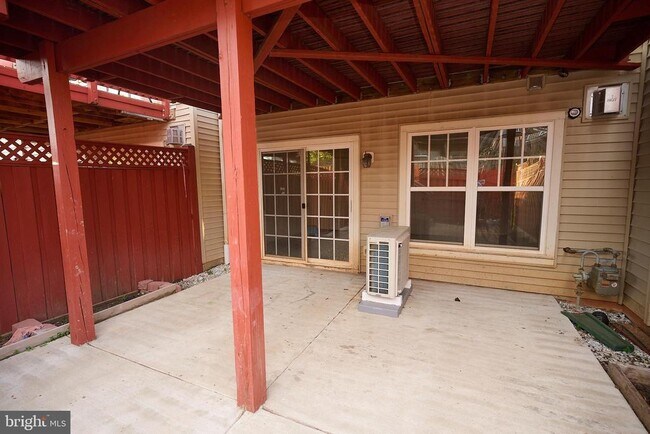 Foto del edificio - 43259 Sunderleigh Square