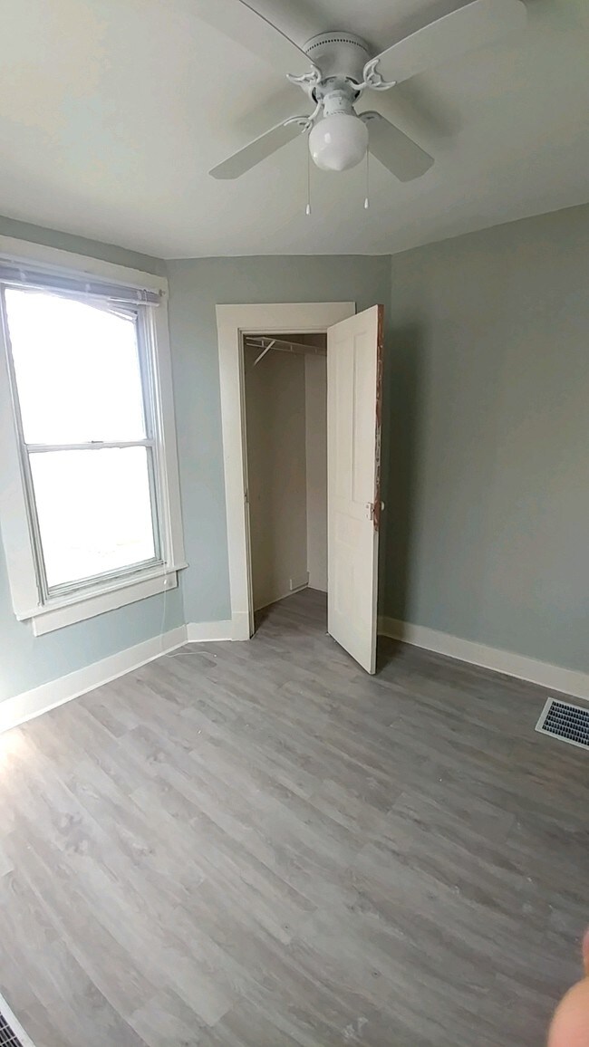 Bedroom #2 - 1600 Beech St