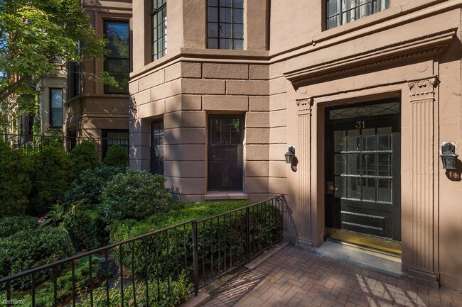 Building Photo - 31 Marlborough St