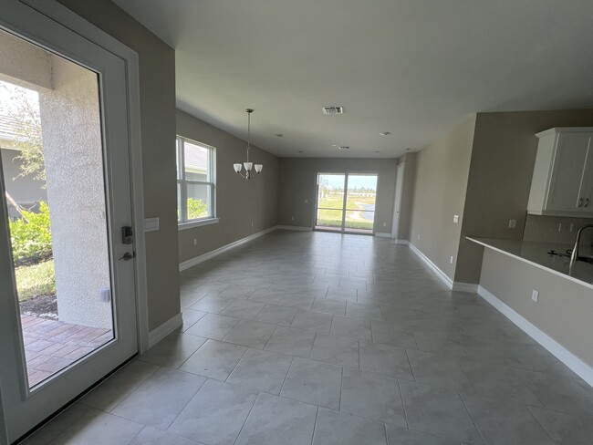 Foto del edificio - 1079 Rolling Brook Ln