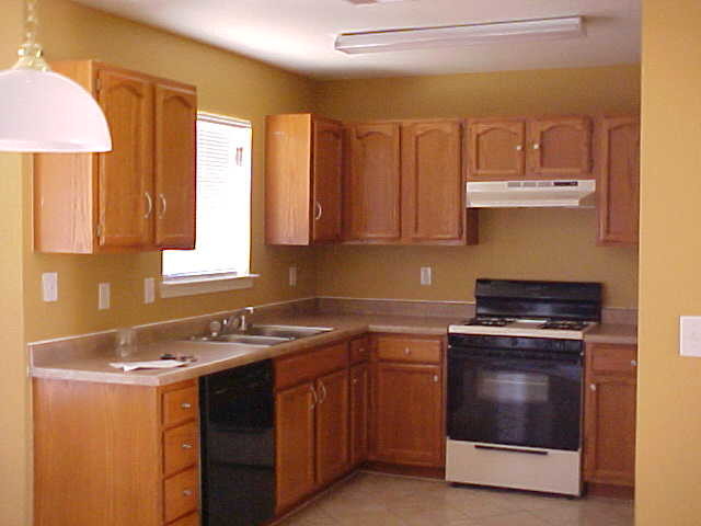 Building Photo - 300 Jim Hofher Pl