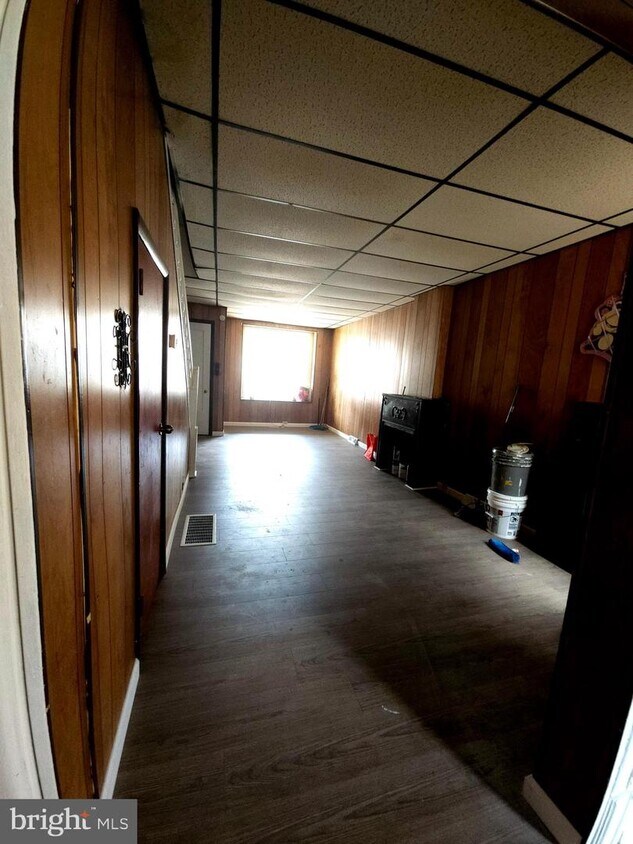 Primary Photo - 550 N 8th St
