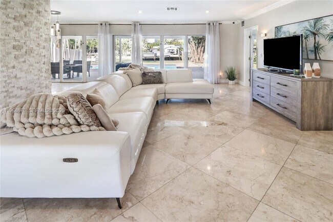 Foto del edificio - 2031 NE 14th Ct