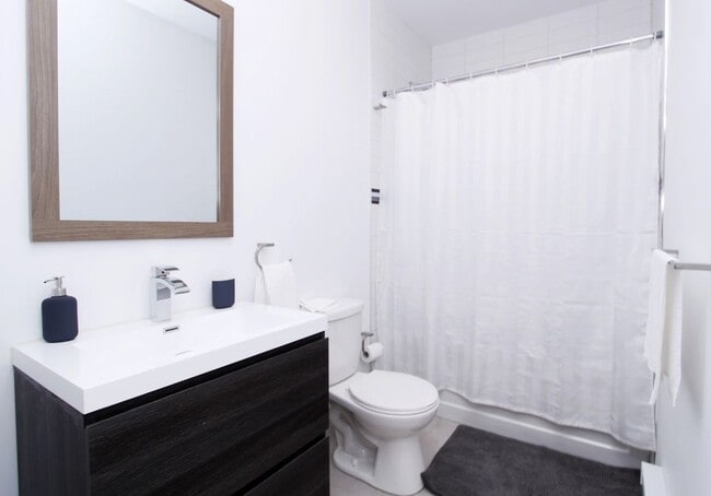 Photo du bâtiment - 3774 Rue De Bullion