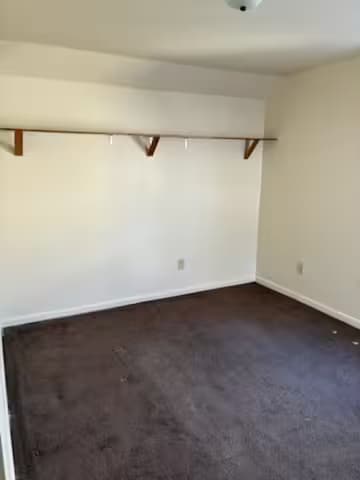 Building Photo - 207 Perrin St