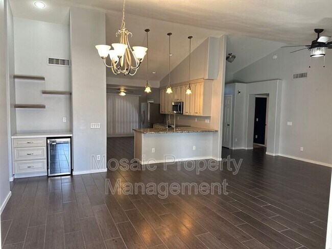 Building Photo - 411 N Leoma Ln