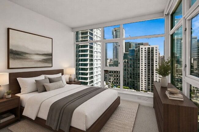 Building Photo - "Stylish 1-Bedroom Condo with Stunning Views in Vibrant San Diego!"