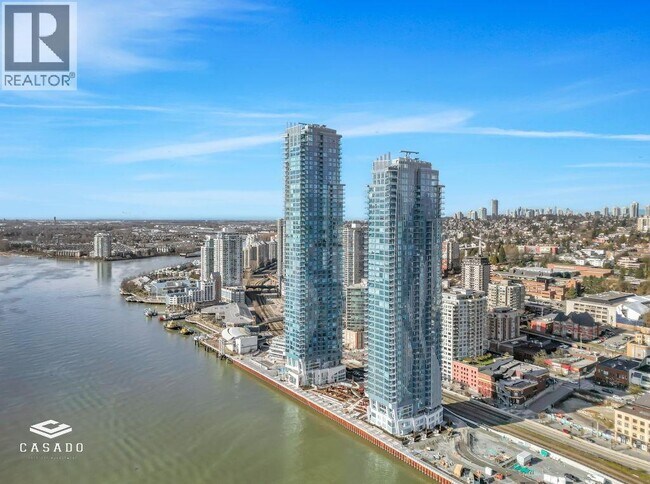 Photo du bâtiment - 660 Quayside Dr