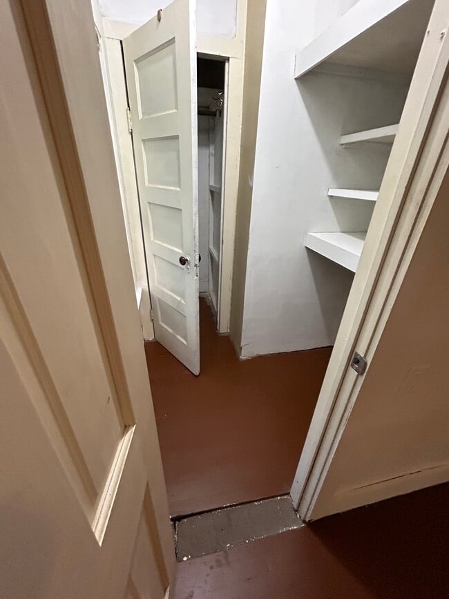 Master Bedroom Walk-in Closet - 30-2 Wall St