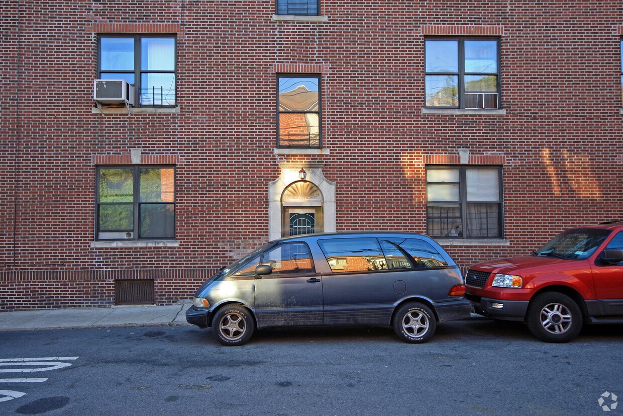 Foto del edificio - 26-05 14th Pl
