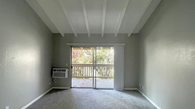 Foto del edificio - Walnut Creek! 1 bedroom 1 bathroom, Walk t...
