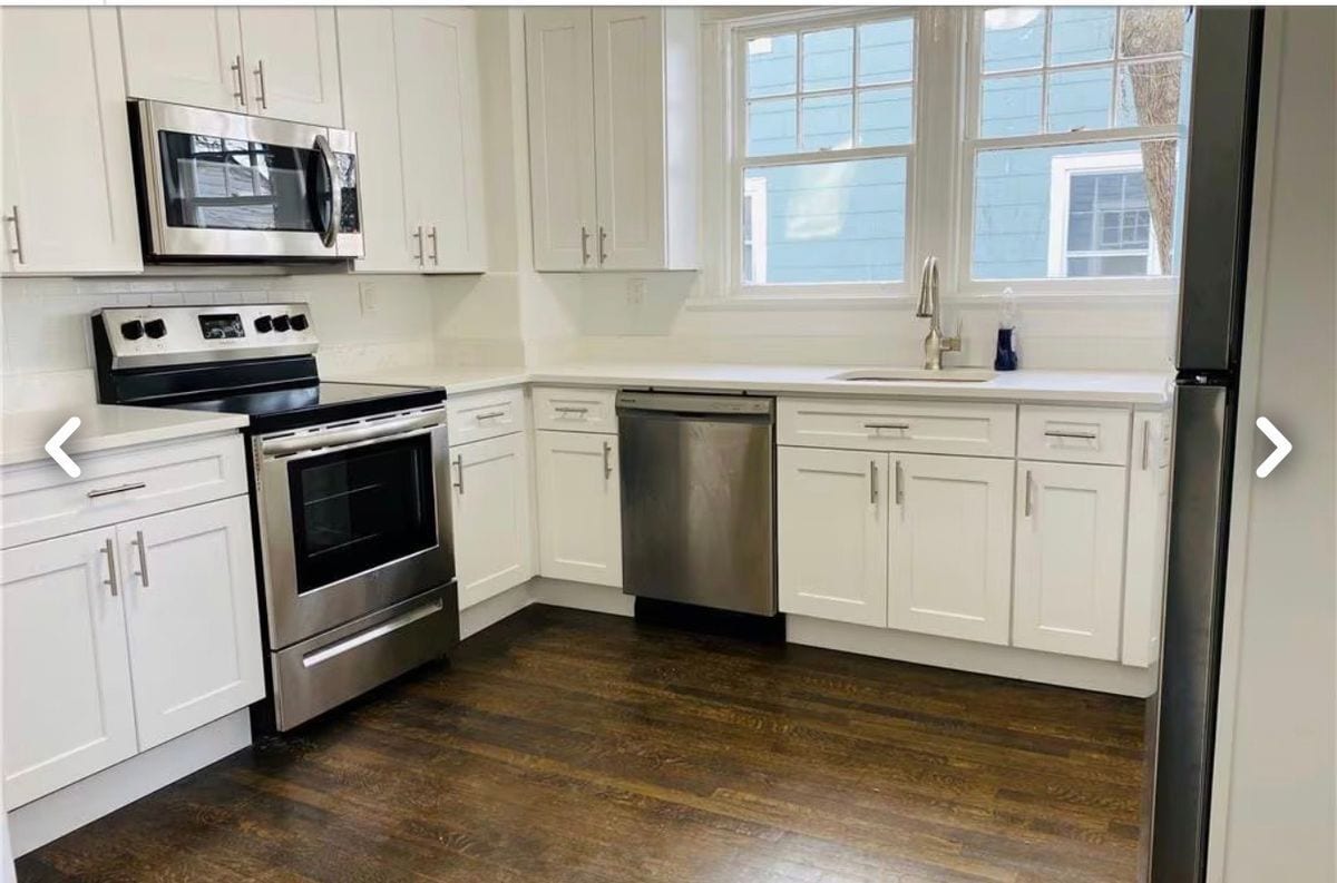 Building Photo - 61 Violet Ave