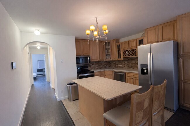 Foto del edificio - 1226 E 82nd St