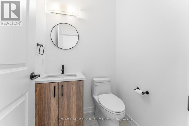 Photo du bâtiment - 136 Ploughshare Rd