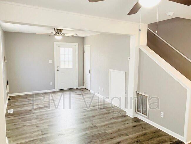 Building Photo - 3105 Brighton St