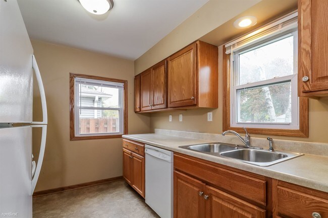 Building Photo - 3 br, 1 bath House - 271 Hazelwood St