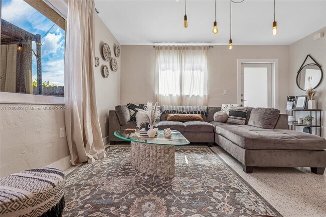 Foto del edificio - 11900 SW 2nd St