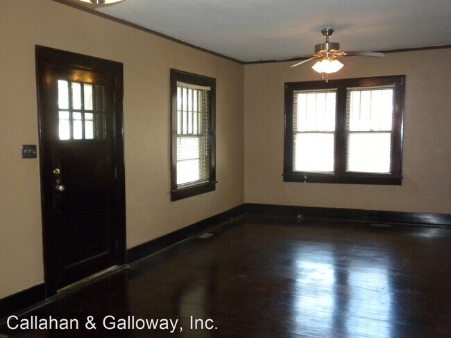 Foto del edificio - 4 br, 1.5 bath House - 919 Broadway