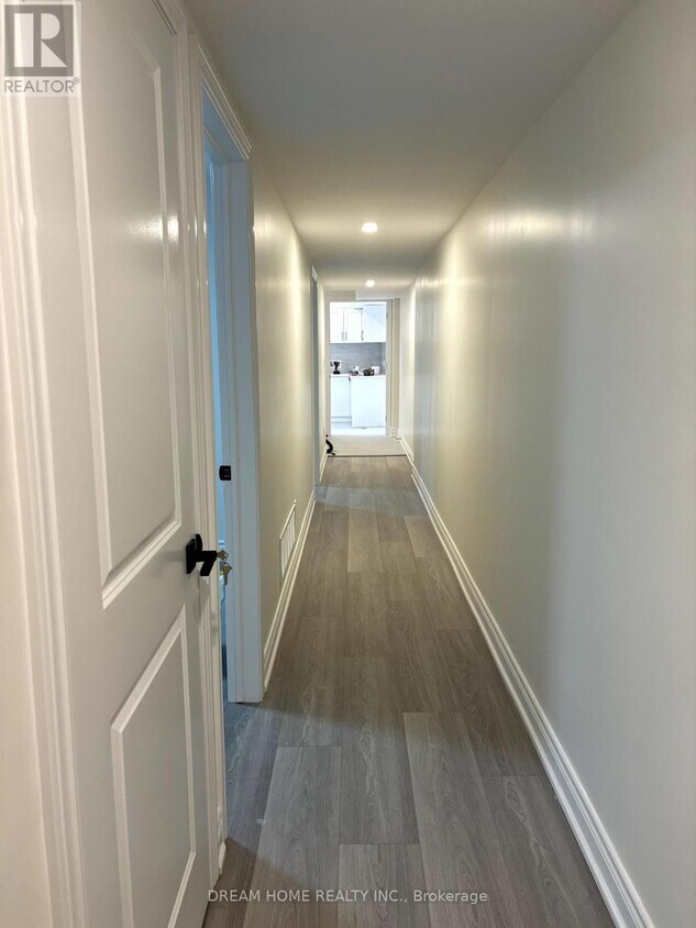 Photo du bâtiment - 643 Bathurst St