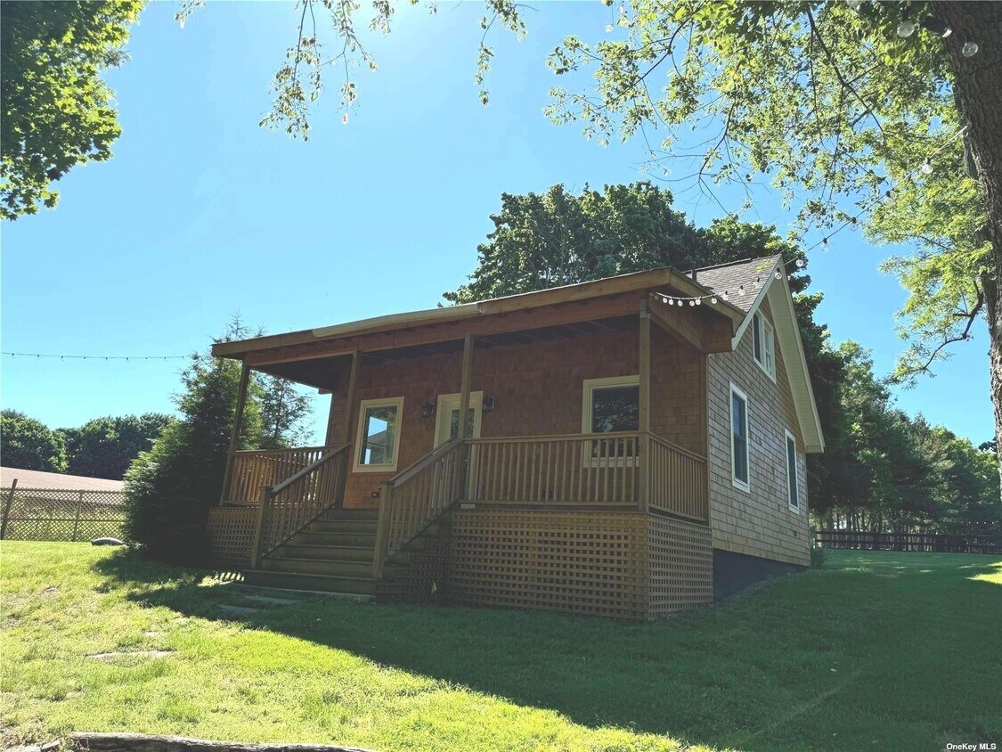 Primary Photo - 4350 Sound Ave
