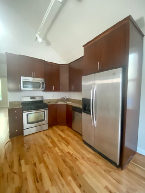 Building Photo - 1620 N Rockwell St