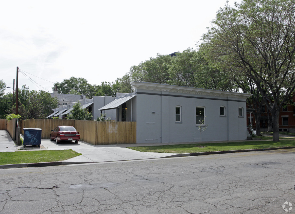 Building Photo - 1701-1717 E 16th Ave