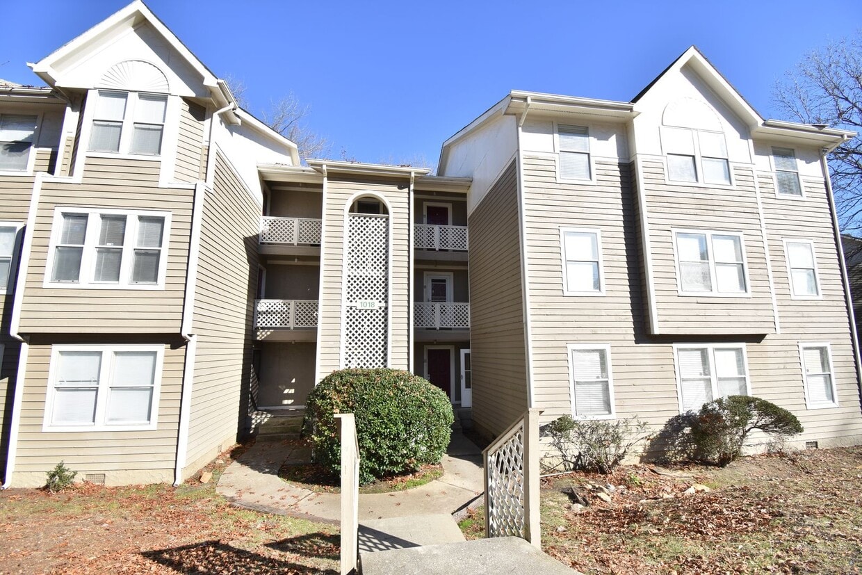 Primary Photo - 2 Bedroom 2 Bathroom Condo