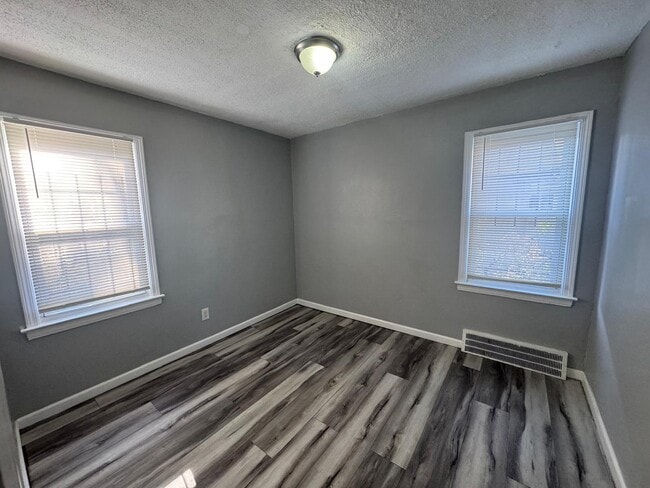 Building Photo - 19821 Lyndon St