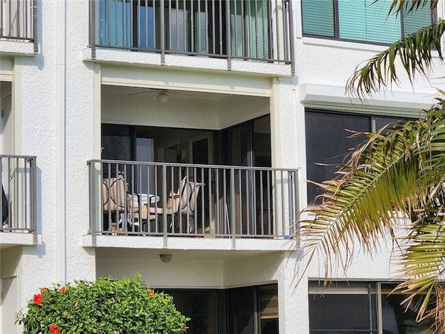 Building Photo - 6287 Bahia Del Mar Cir N