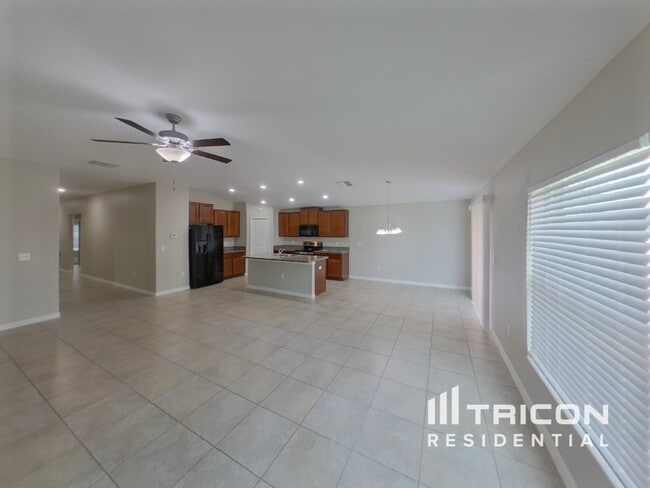 Foto del edificio - 10122 Crested Fringe Dr