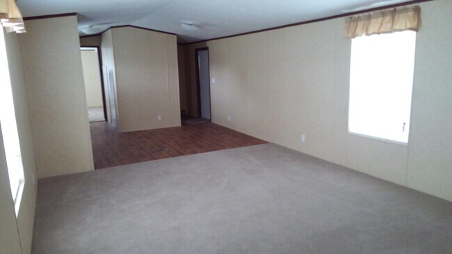 Foto del edificio - 176 Tower Ln