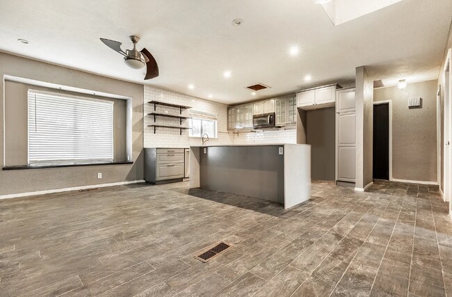 Photo - 5212 NW 109th St House