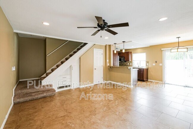 Building Photo - 4824 E Winston Dr