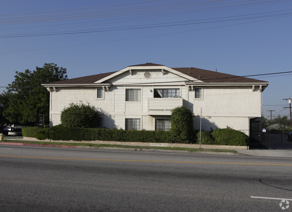 Foto del edificio - 6400 Kraft Ave