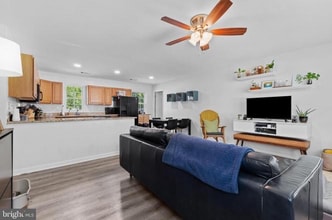 Building Photo - 4402 Wyres St