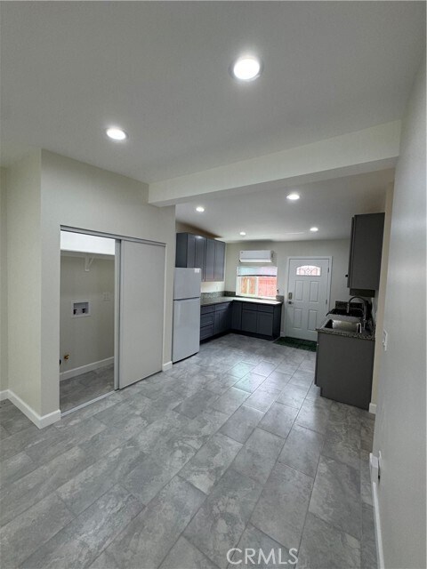 Foto del edificio - 8418 Stewart and Gray Rd