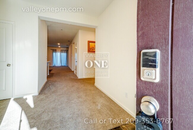 Foto del edificio - 644 Cheshire Dr