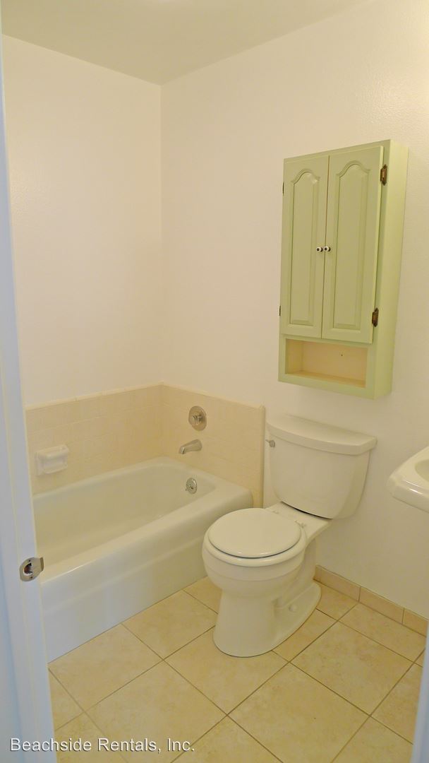 Building Photo - 2702 Santa Barbara Ave