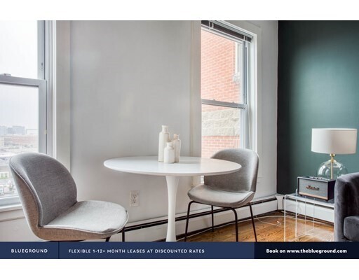 Foto del edificio - 535 E Broadway
