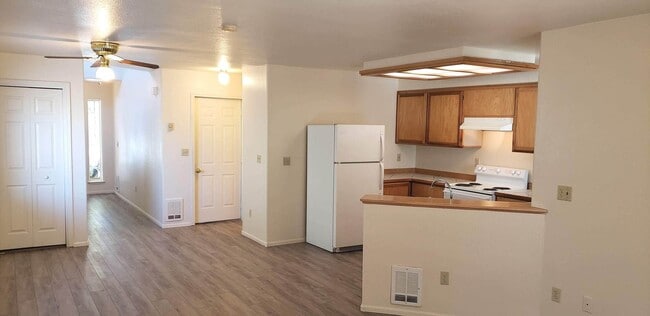 Building Photo - 616s41