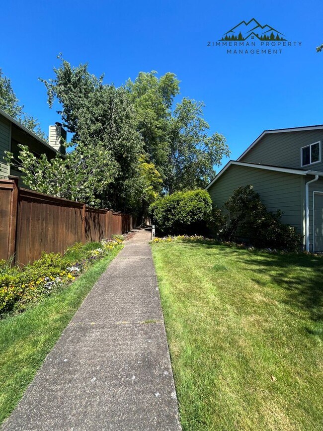 Building Photo - Beautiful 2 Bedroom Home In The Churchill ...