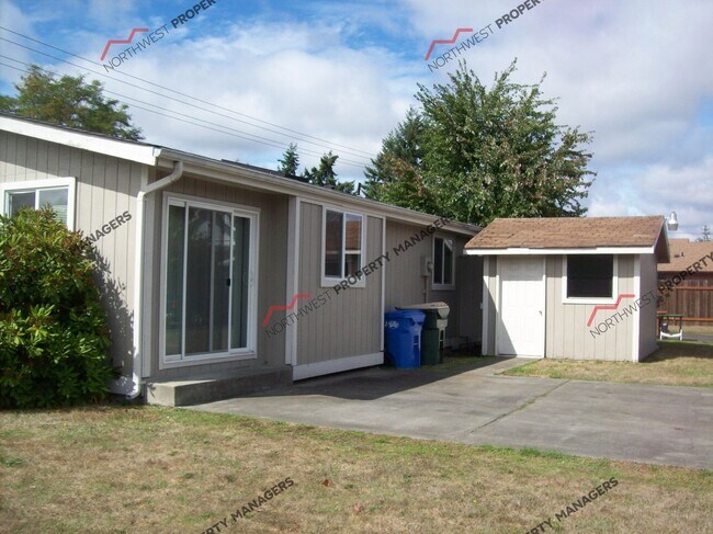 Building Photo - r1