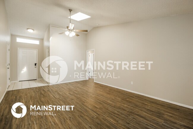 Foto del edificio - 721 Howard Ct