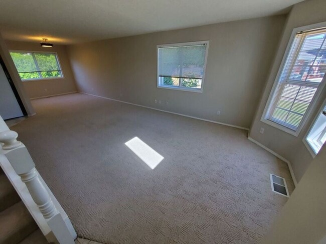 Building Photo - 1049 Yorkshire Ct SE