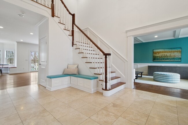 Building Photo - 57 Overbrook Dr