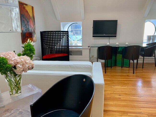 Foto del edificio - 2109 Broadway