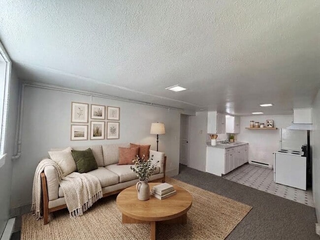 Foto del edificio - 1403 W Lincoln Ave